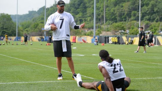 Carter's Classroom: Running back, tight end mix-ups key in Canada offense taken on the South Side (Steelers)